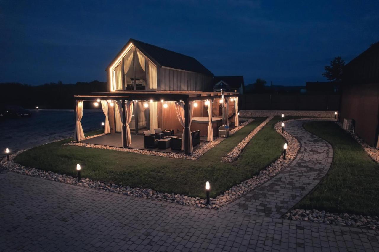 Holiday home Village Sauna & Jacuzzi & Netflix *