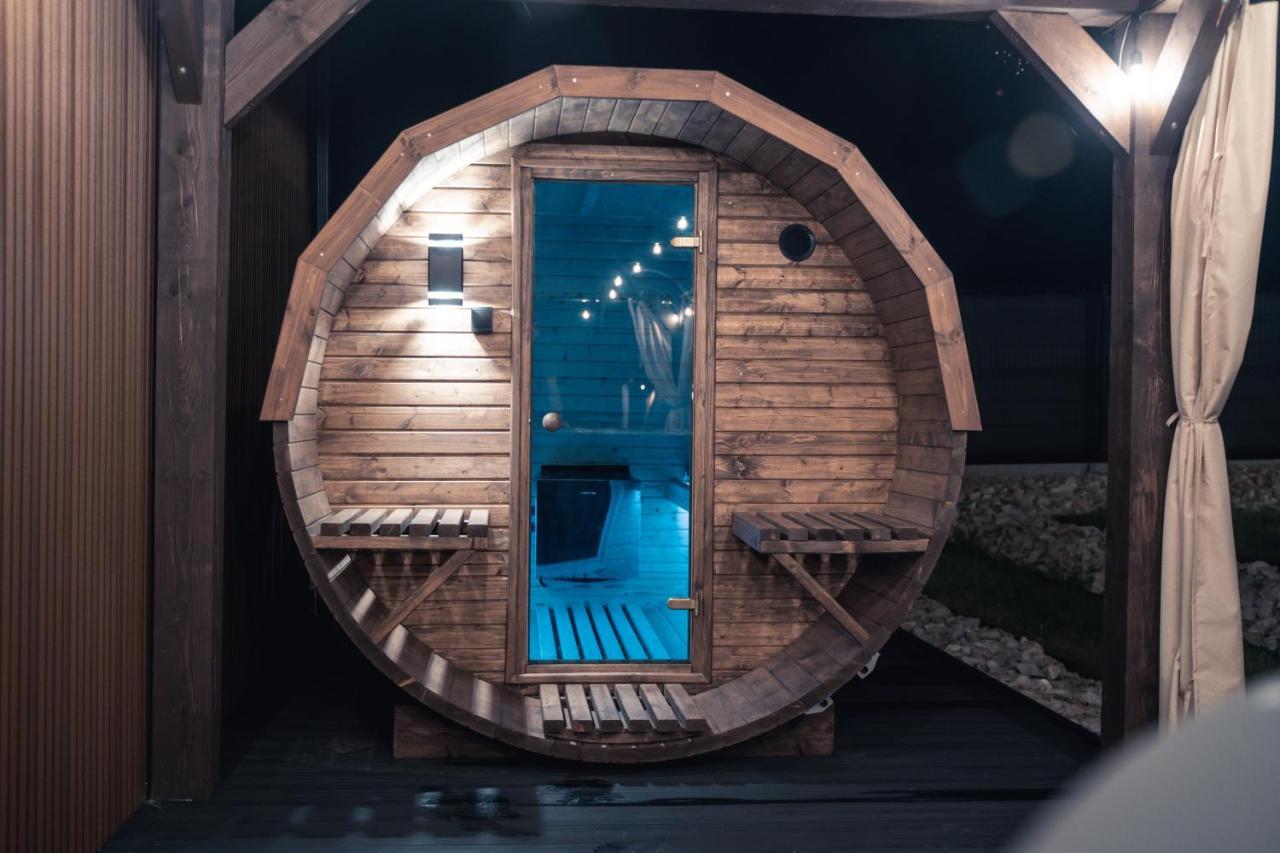 Village Sauna & Jacuzzi & Netflix